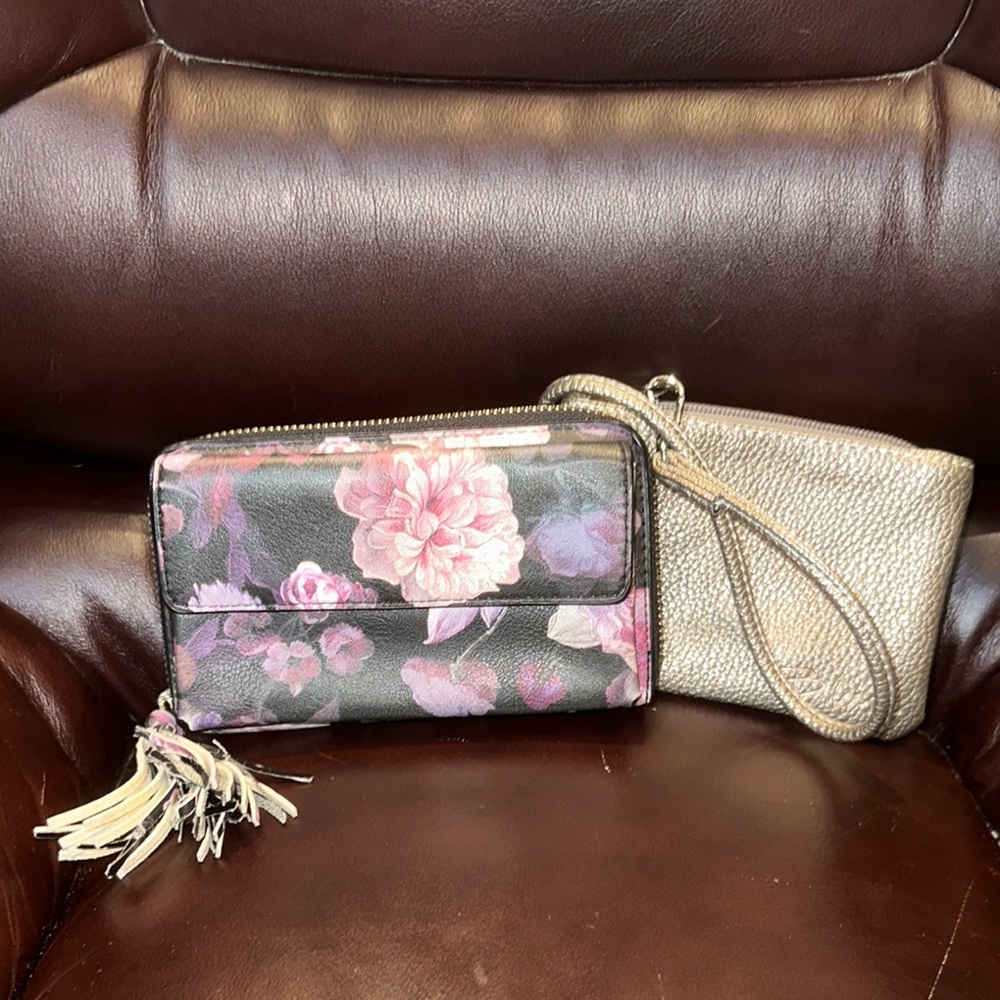 Indigo Black Floral Wallet & Gold Wristlet